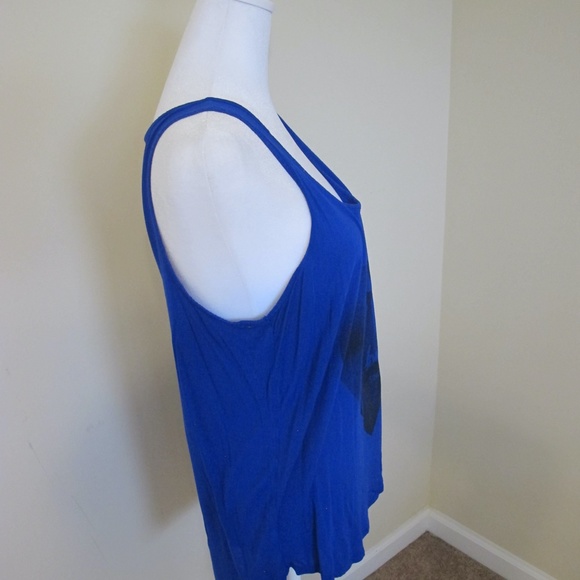 🔴🔴🔴SOLD🔴🔴🔴Women's Tank Sleeveless Shirt casual summer Top Size Large blue - Picture 2 of 6